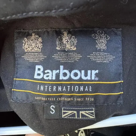 Barbour Men’s Black and Navy Jacket - Picture 2 of 8